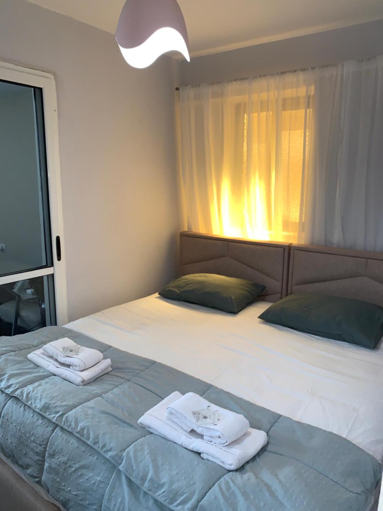 Citynest Apartments, 3-Minute Walk From The Skanderbeg Square Tirana Buitenkant foto