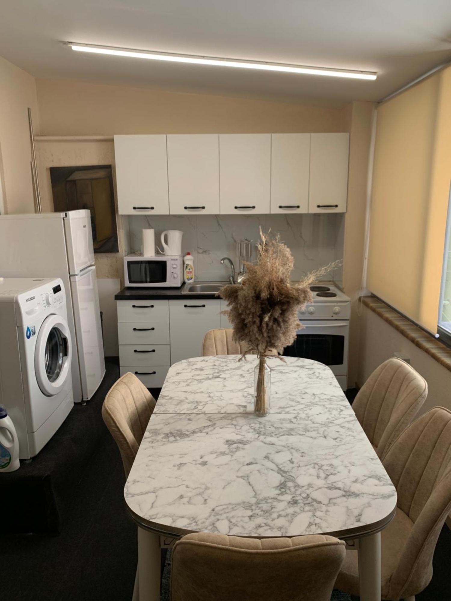 Citynest Apartments, 3-Minute Walk From The Skanderbeg Square Tirana Buitenkant foto